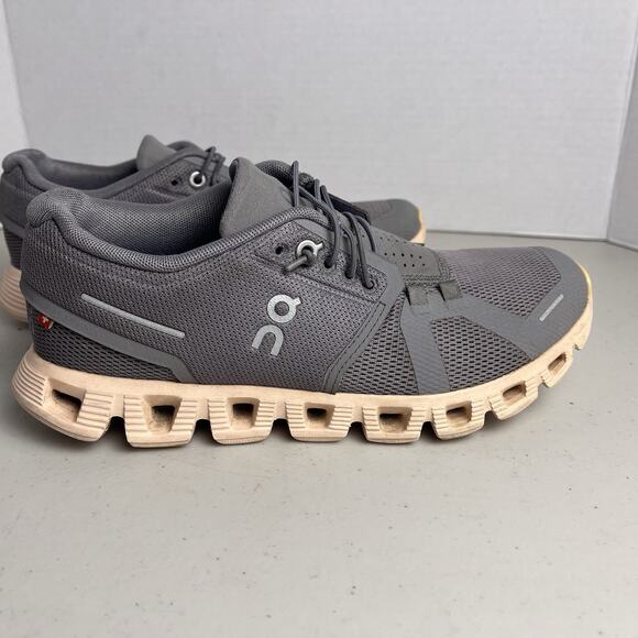 ON Running Cloud Womens Sneaker Grey Peach Light Weight Running Shoes US Size 6 main image 9